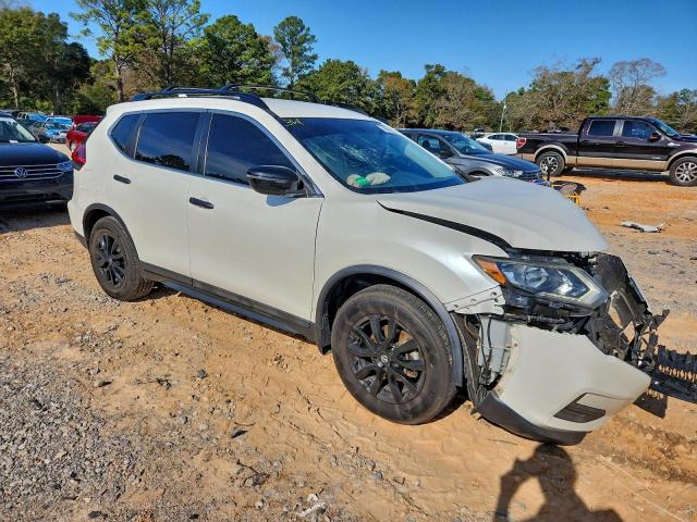 Nissan Rogue S Image 4