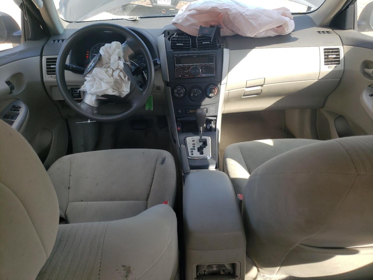 Toyota Corolla Base Image 6