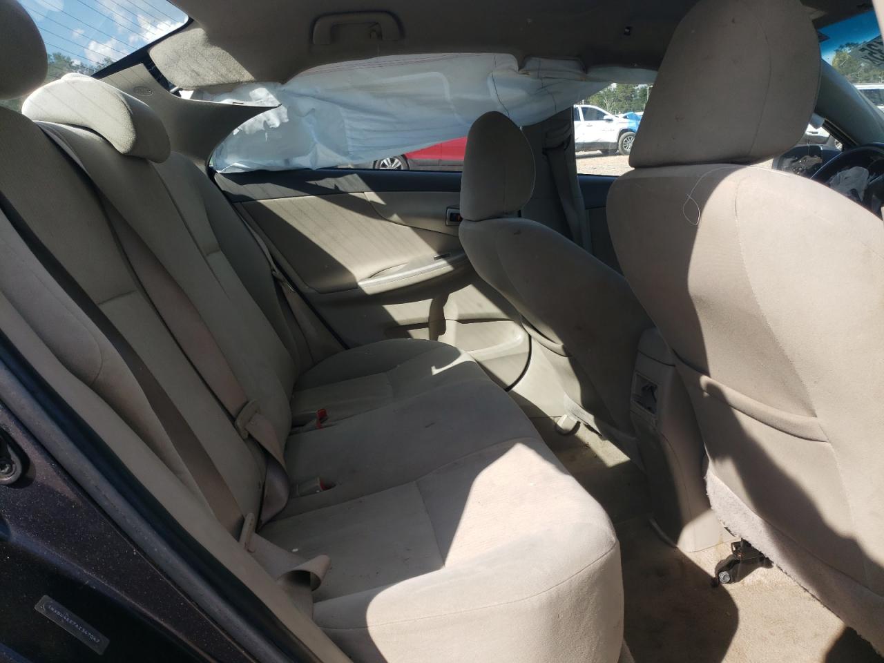 Toyota Corolla Base Image 10