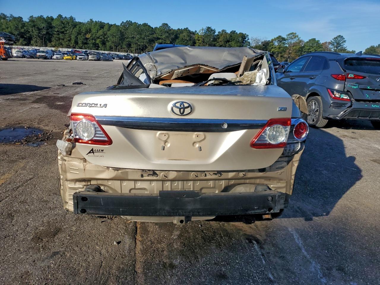 Toyota Corolla Base Image 3