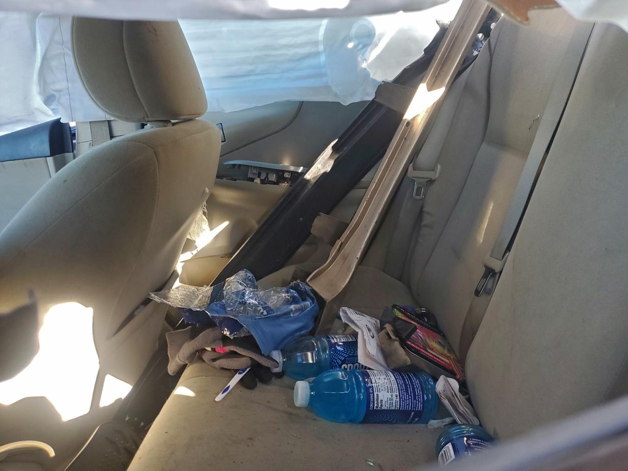 Toyota Corolla Base Image 9