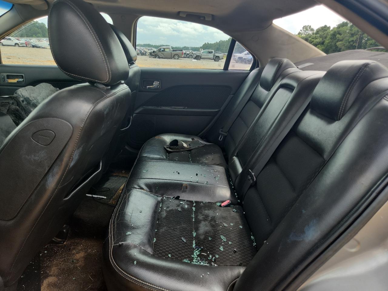 Ford Fusion Se Image 8