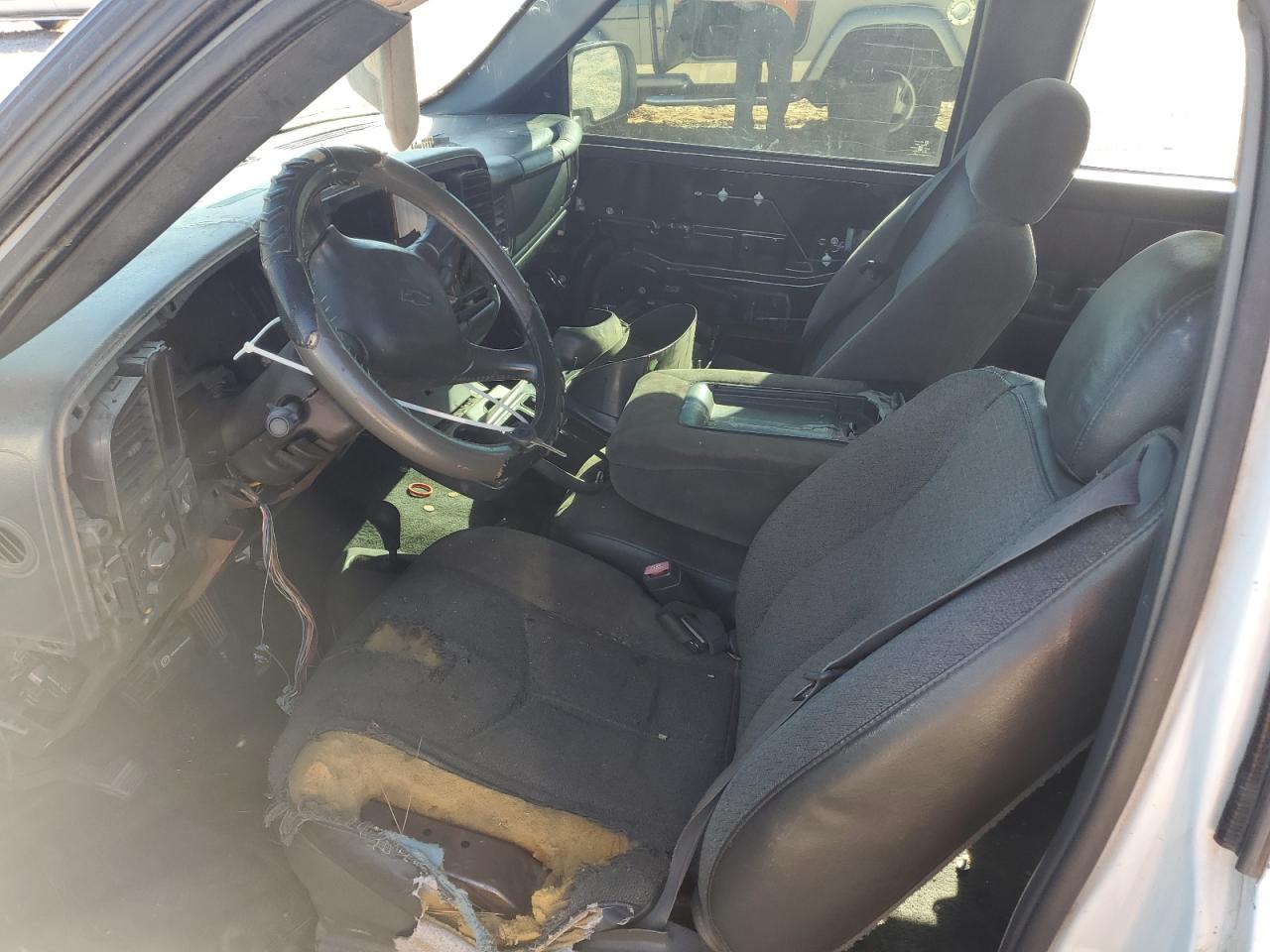 Chevrolet Silverado 1500 K1500 Image 2