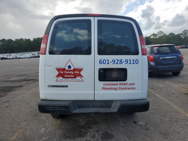 Chevrolet Express Image 5