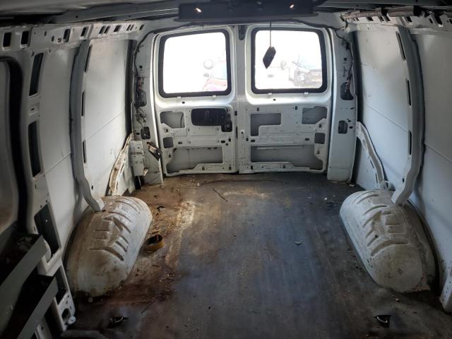 Chevrolet Express Image 7