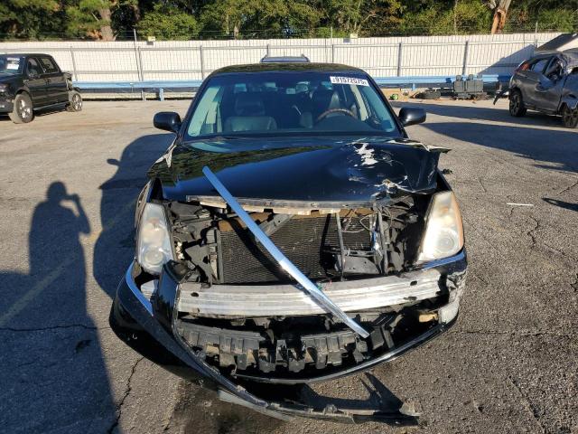 Cadillac DTS Image 2