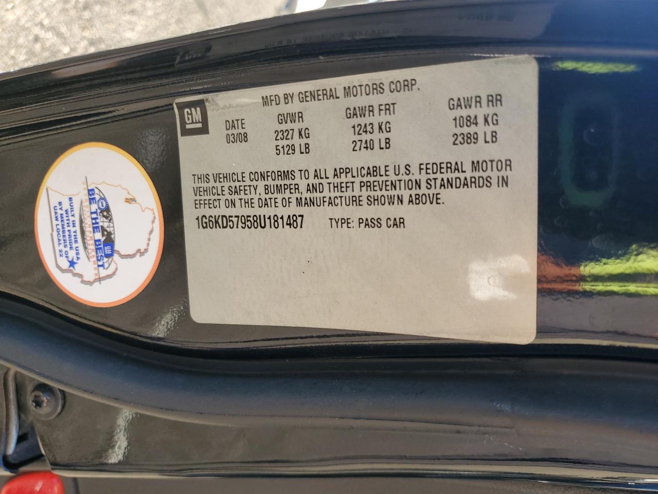 Cadillac DTS Image 12