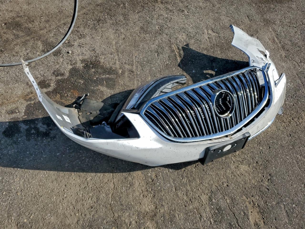 Buick LaCrosse Premium Image 8