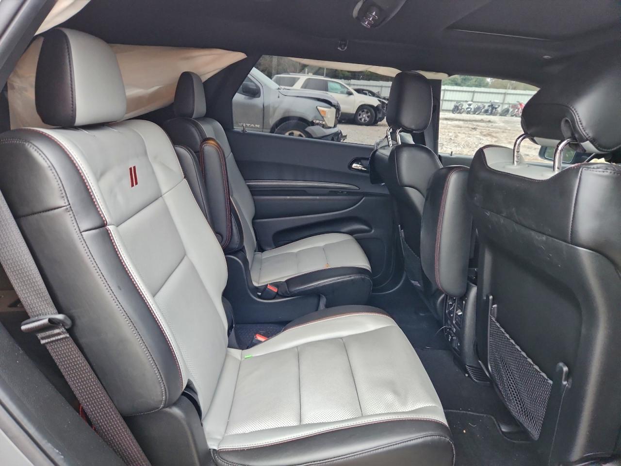 Dodge Durango R/t Image 9