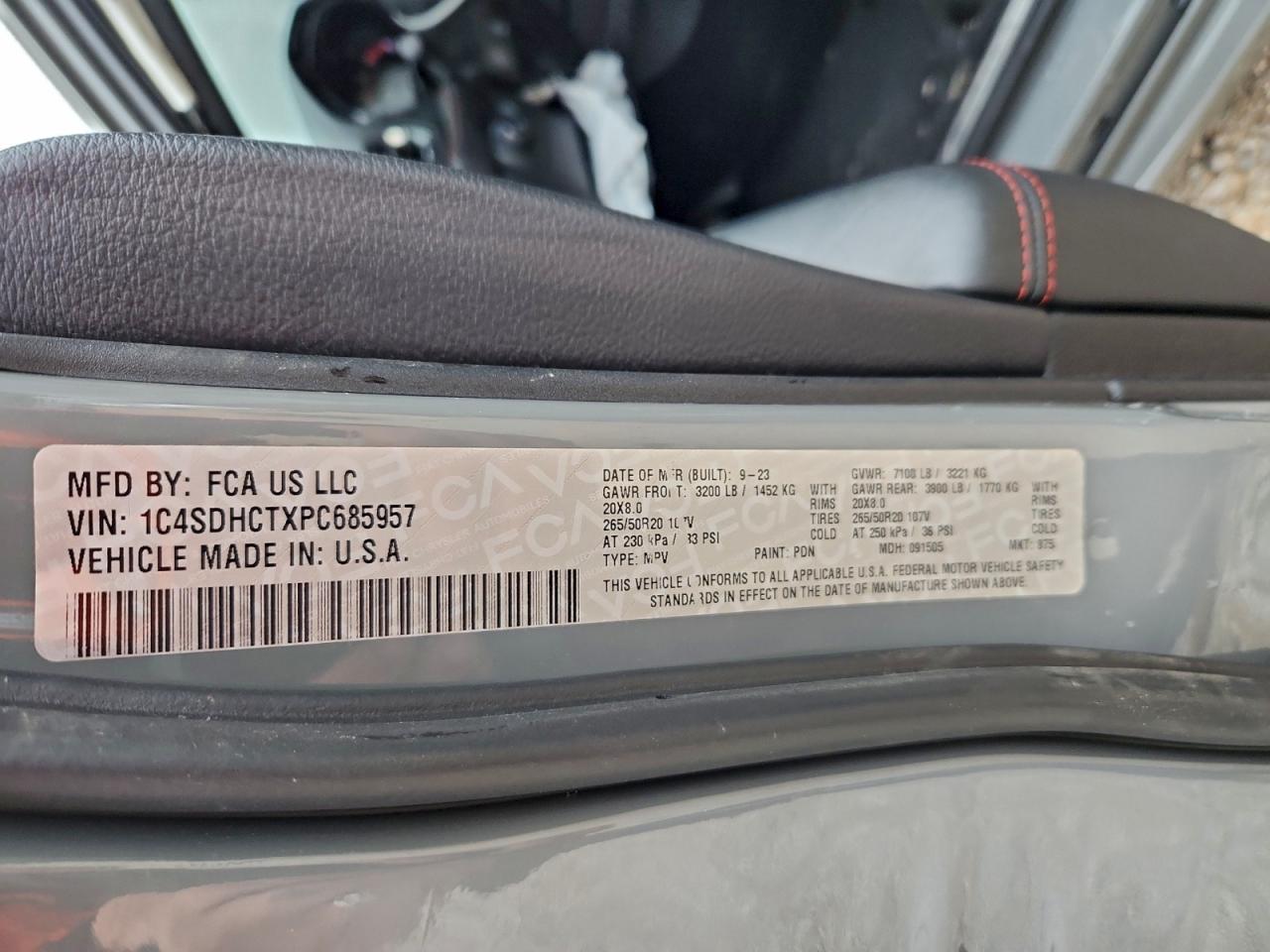 Dodge Durango R/t Image 11