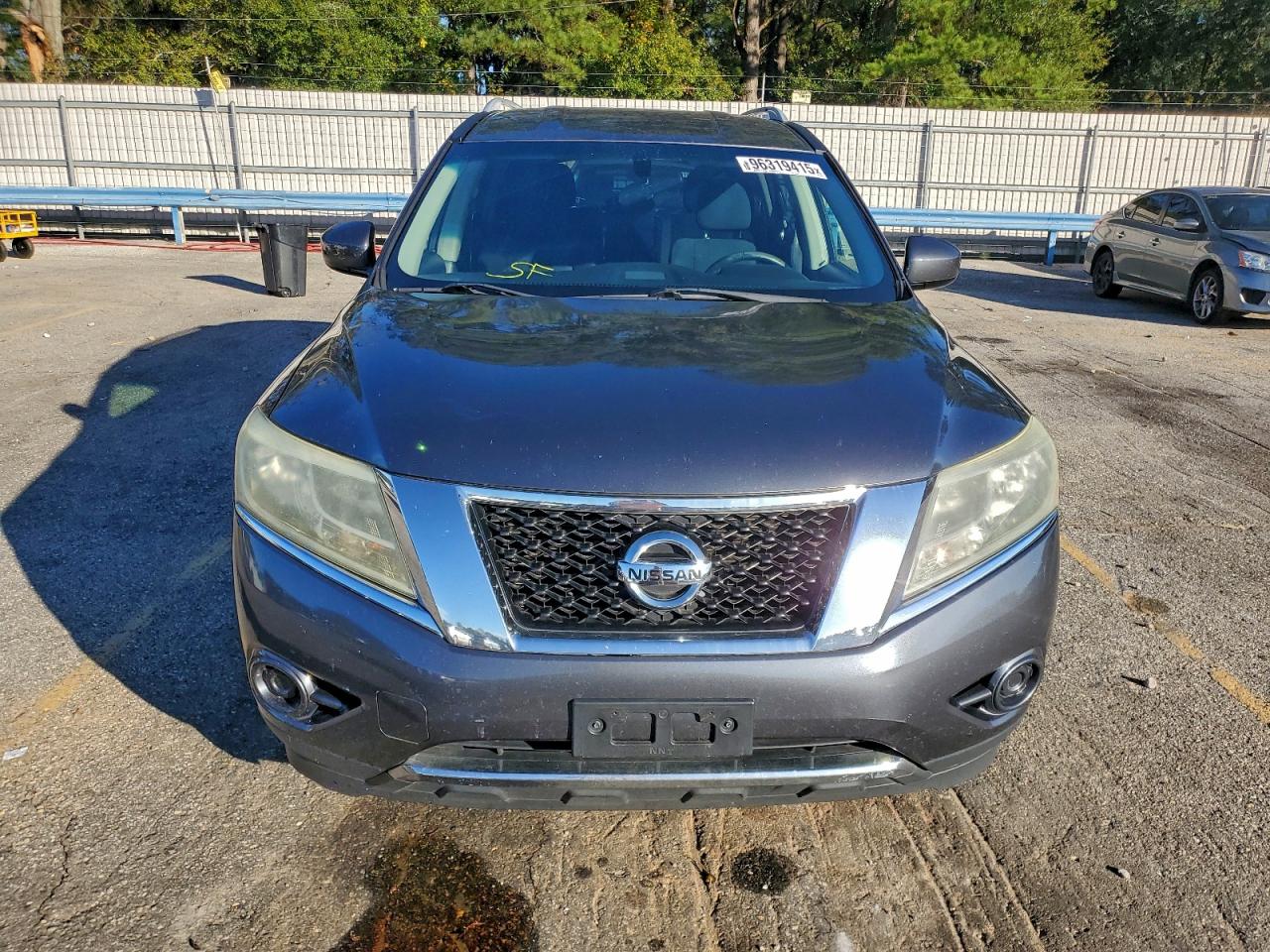 Nissan Pathfinder S Image 5