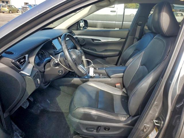 INFINITI Qx Essential Image 2