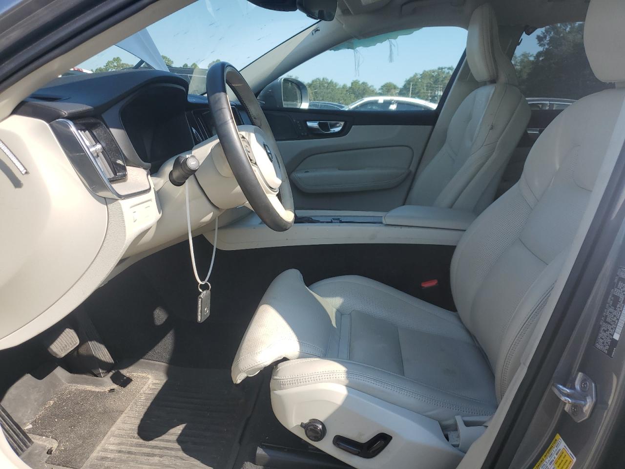 Volvo XC60 T5 Inscription Image 2