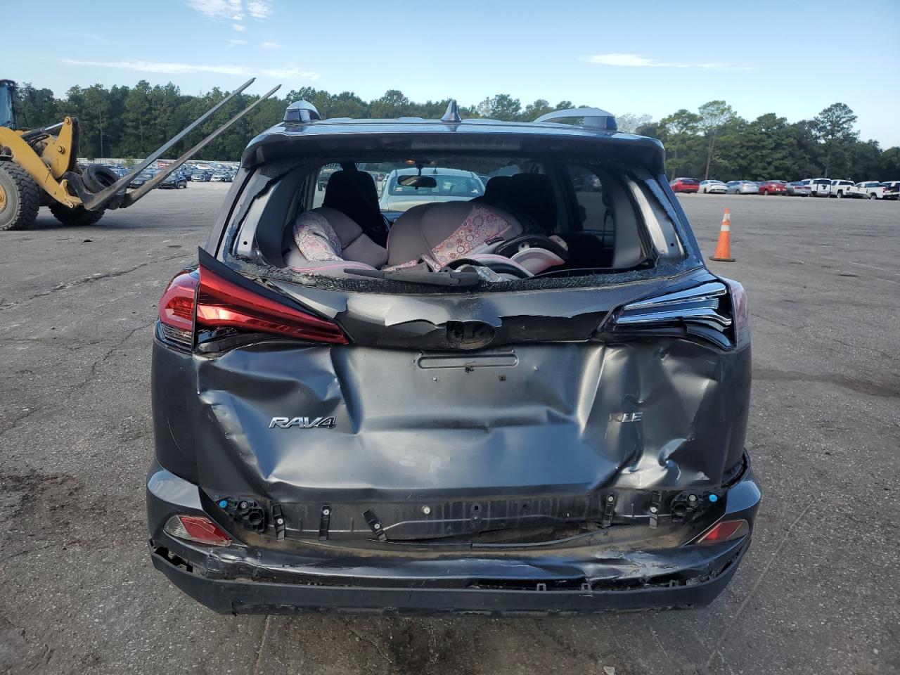 Toyota RAV4 Xle Image 5