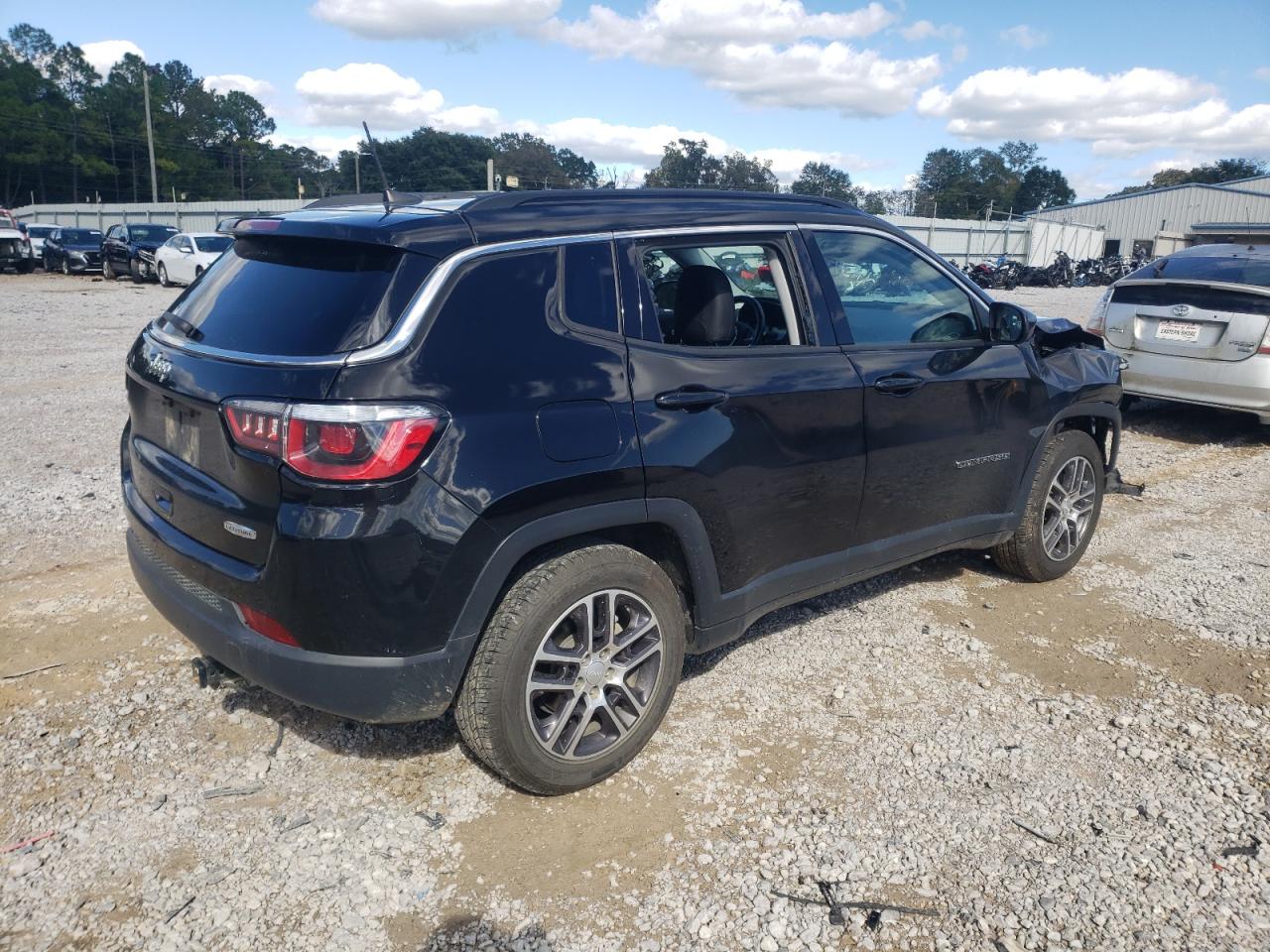 Jeep Compass Latitude Image 3