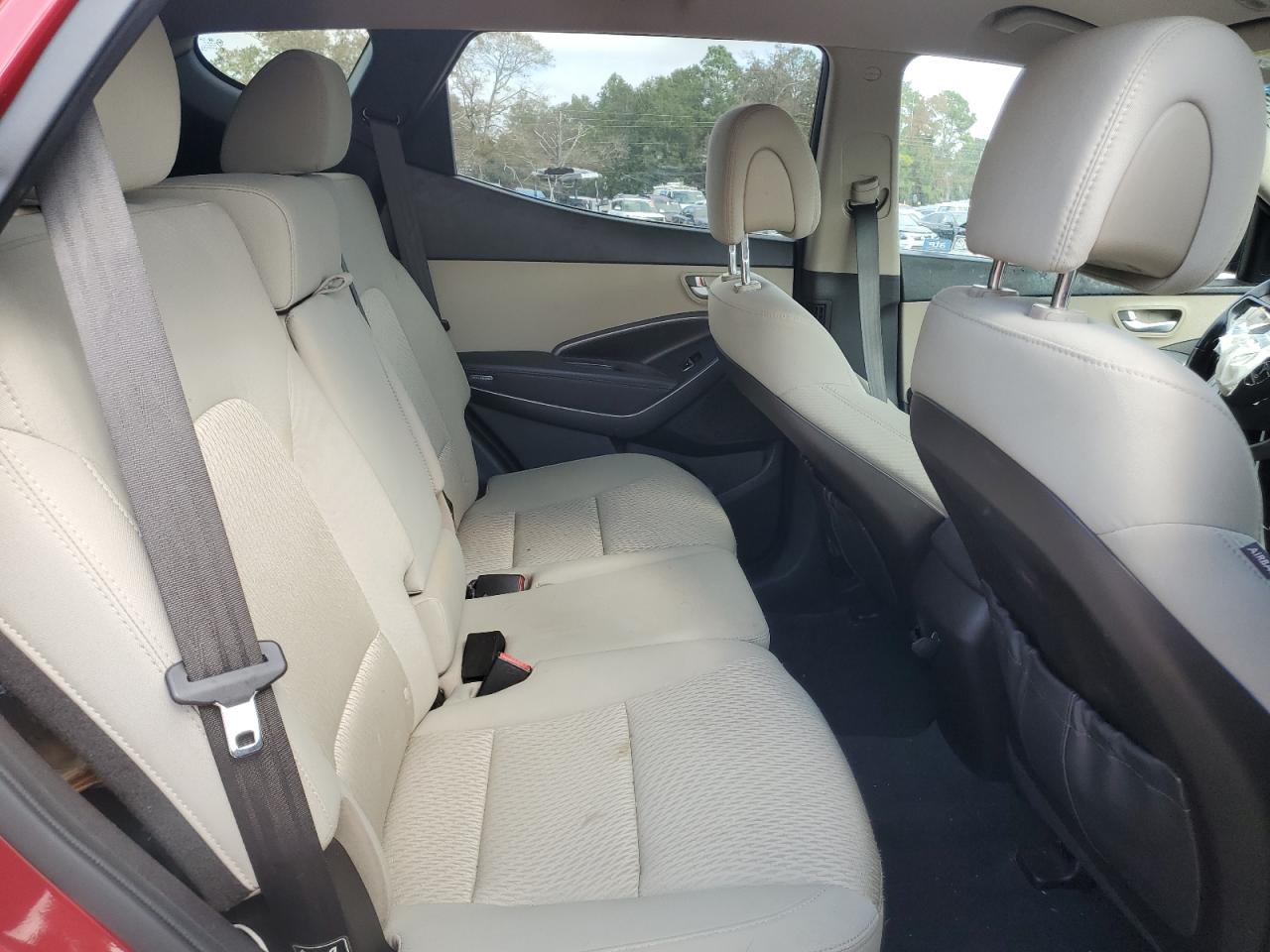 Hyundai SANTA FE Image 12