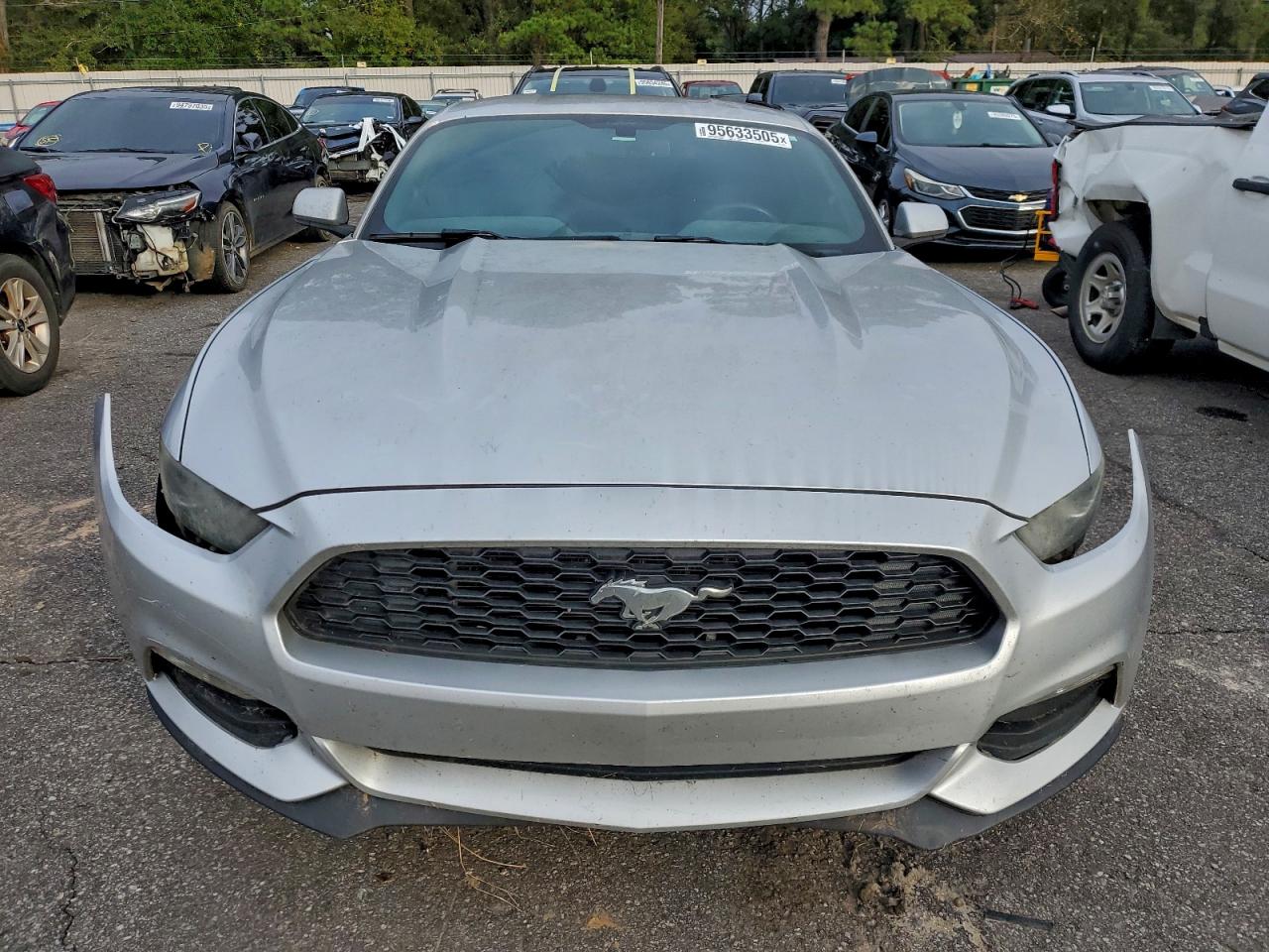 Ford Mustang Image 7