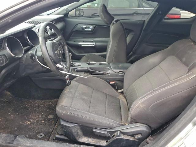 Ford Mustang Image 11