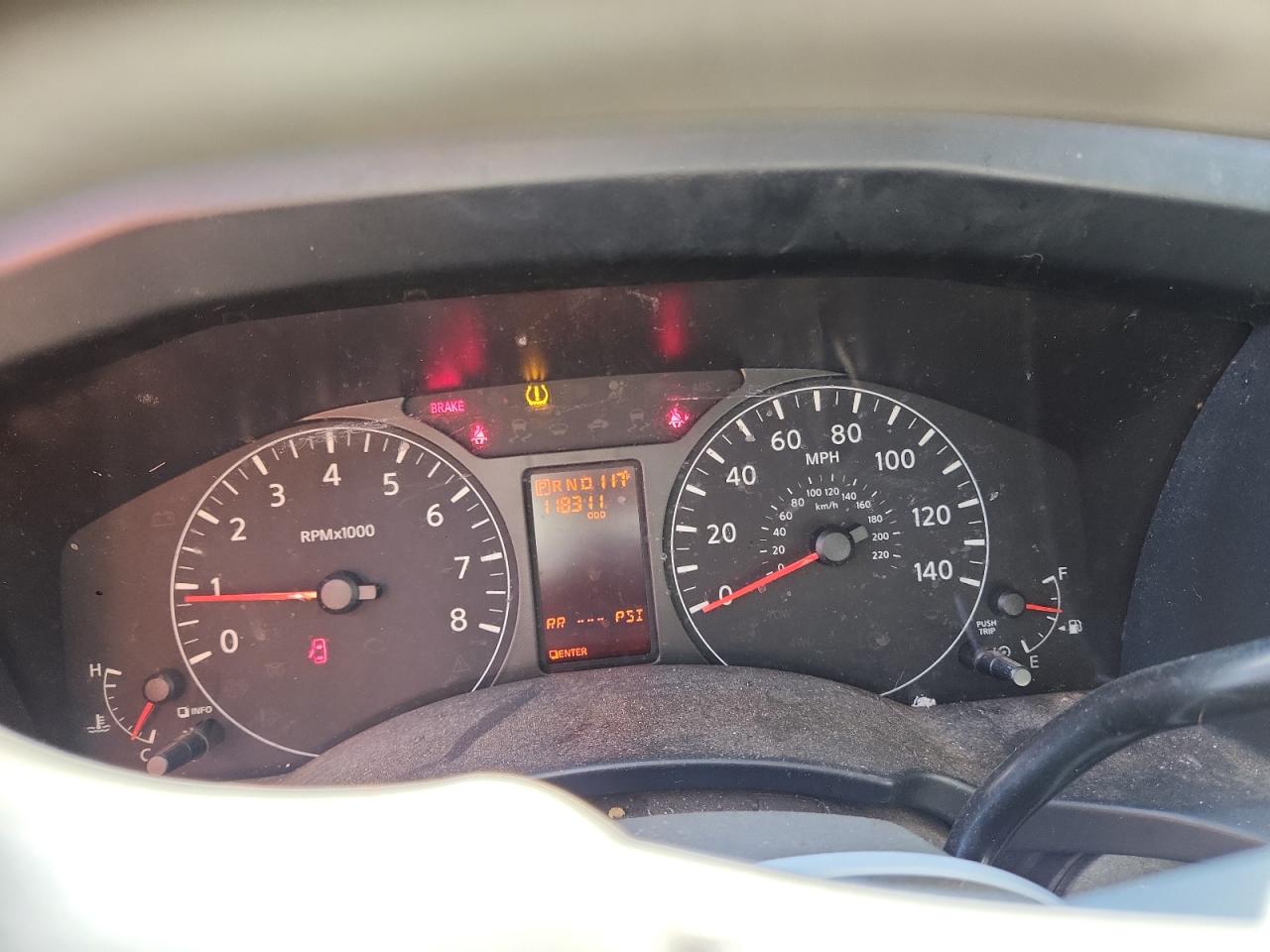 Nissan Nv 2500 S Image 4