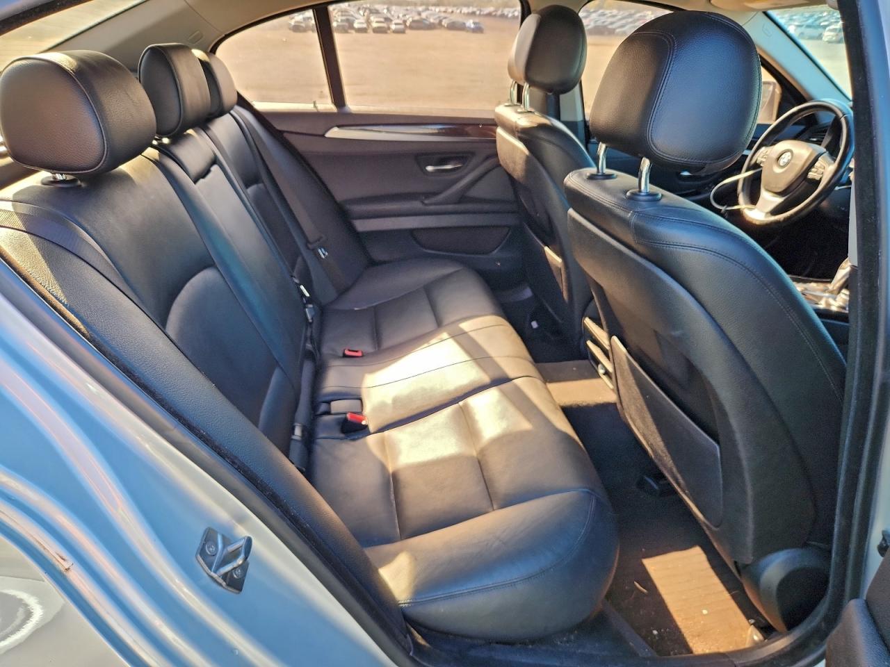 BMW 5 Series Xi Image 9