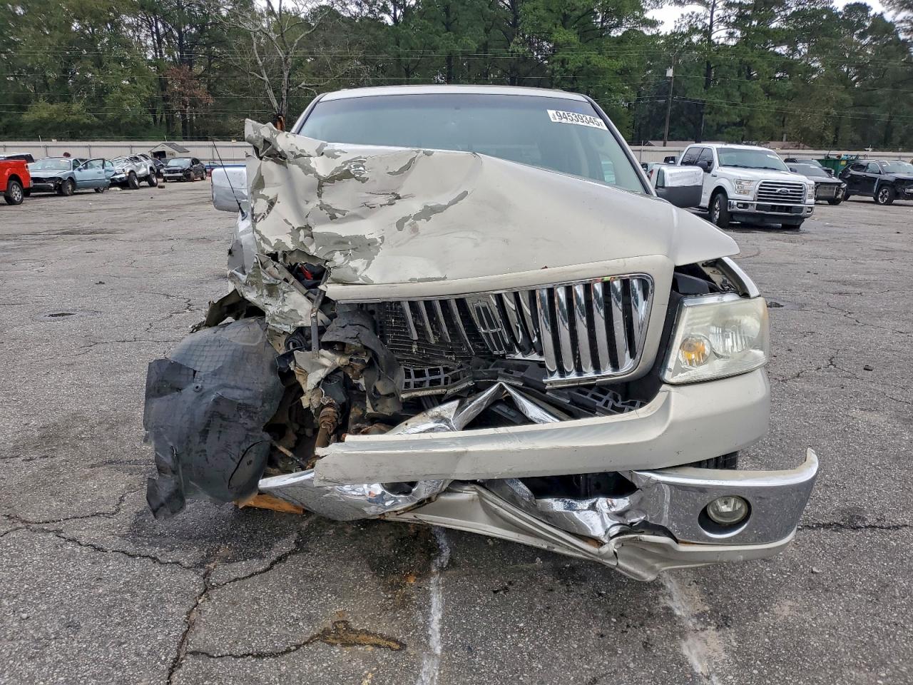 Lincoln Mark LT Image 6