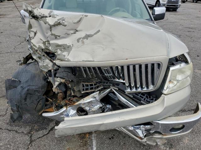 Lincoln Mark LT Image 2