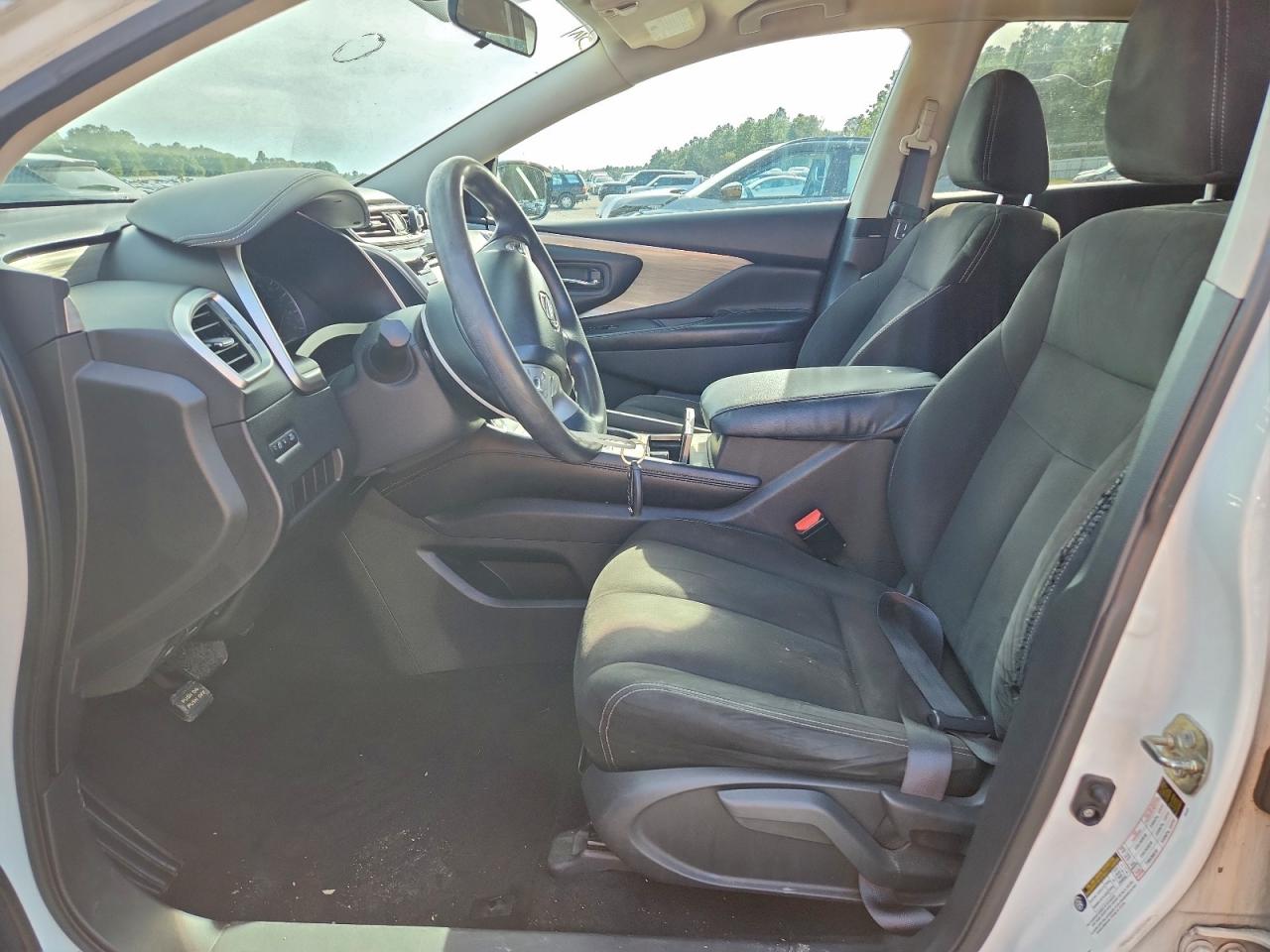 Nissan Murano S Image 13