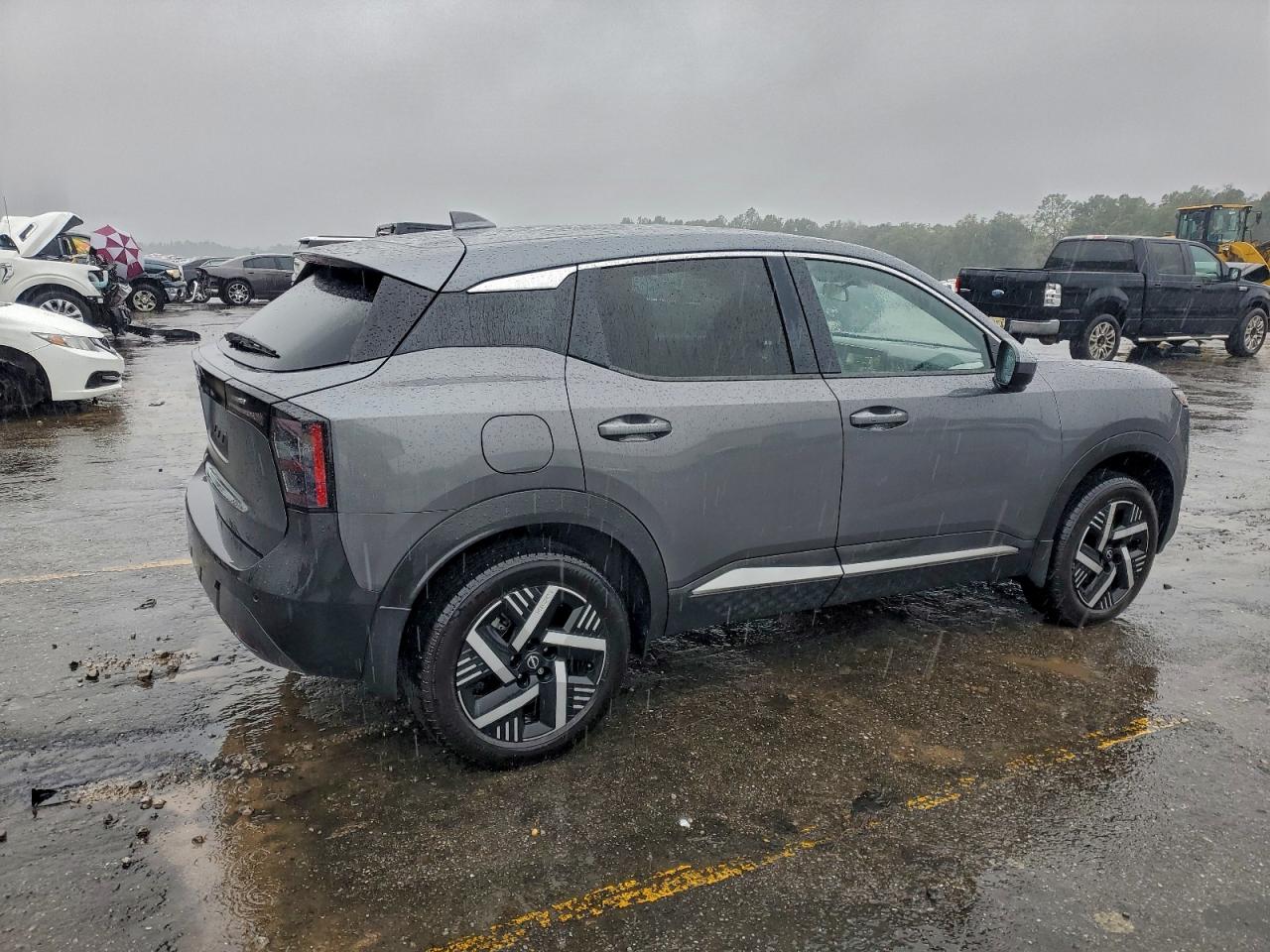 Nissan Kicks Sv Image 10