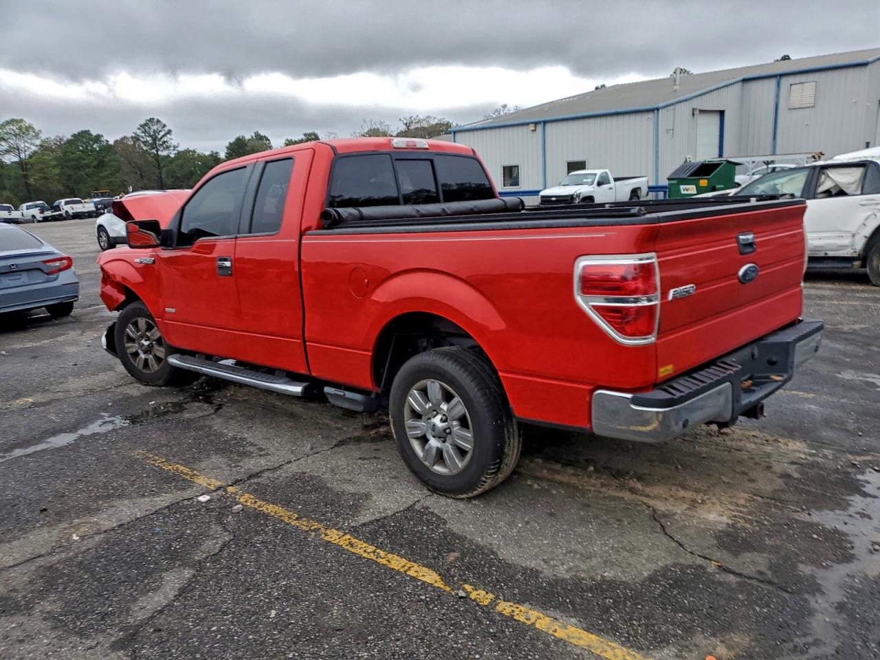 Ford F-150 Super Cab Image 4
