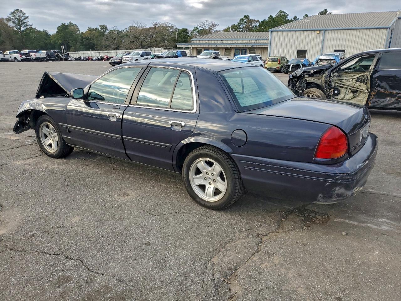 Ford Crown Vic Lx Image 5