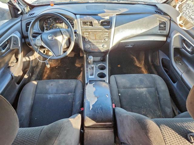 Nissan Altima 2.5 Image 11