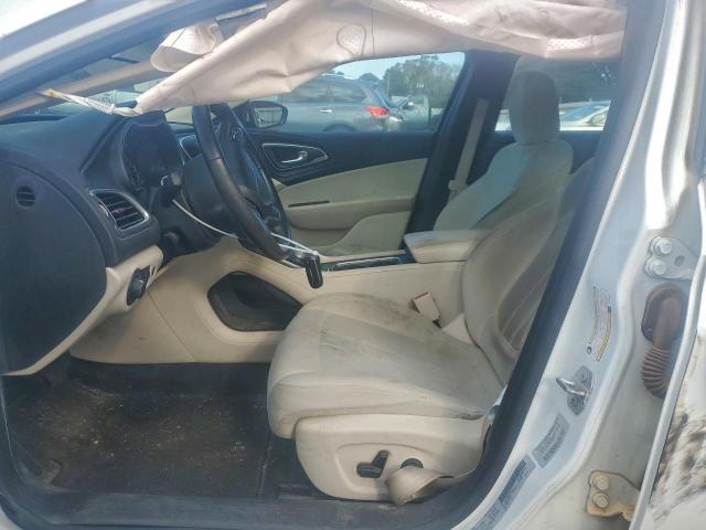 Chrysler 200 Limited Image 11