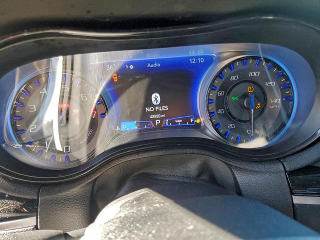 Chrysler 300 S Image 9