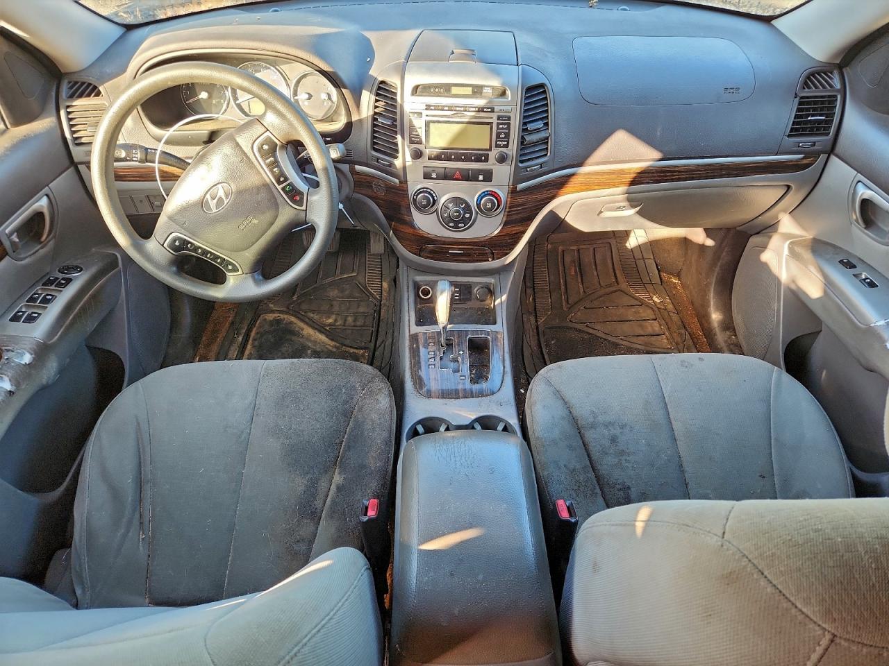 Hyundai SANTA FE Gls Image 6