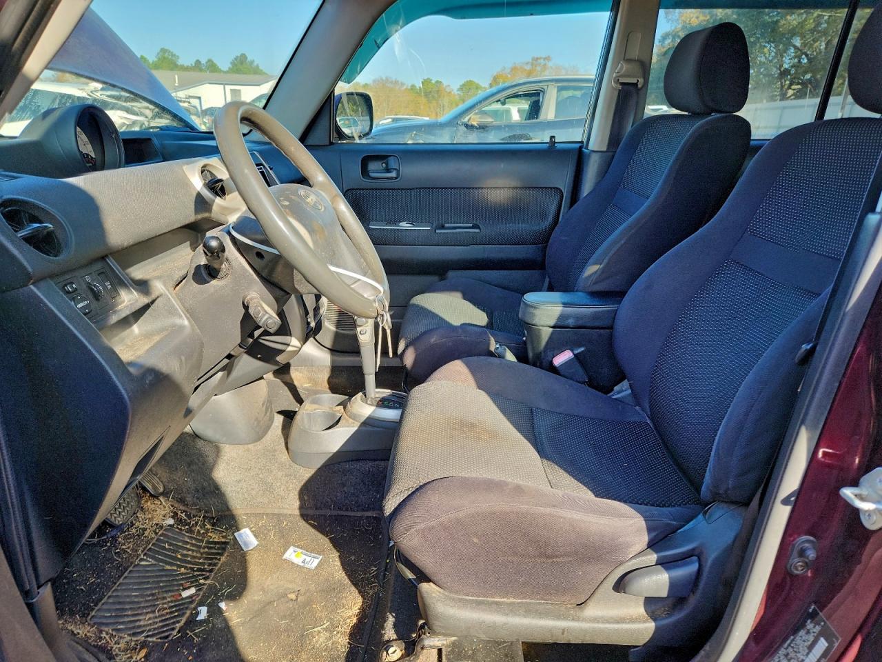 Toyota Scion Xb Image 9