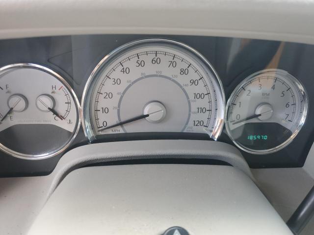 Chrysler Aspen Limited Image 13