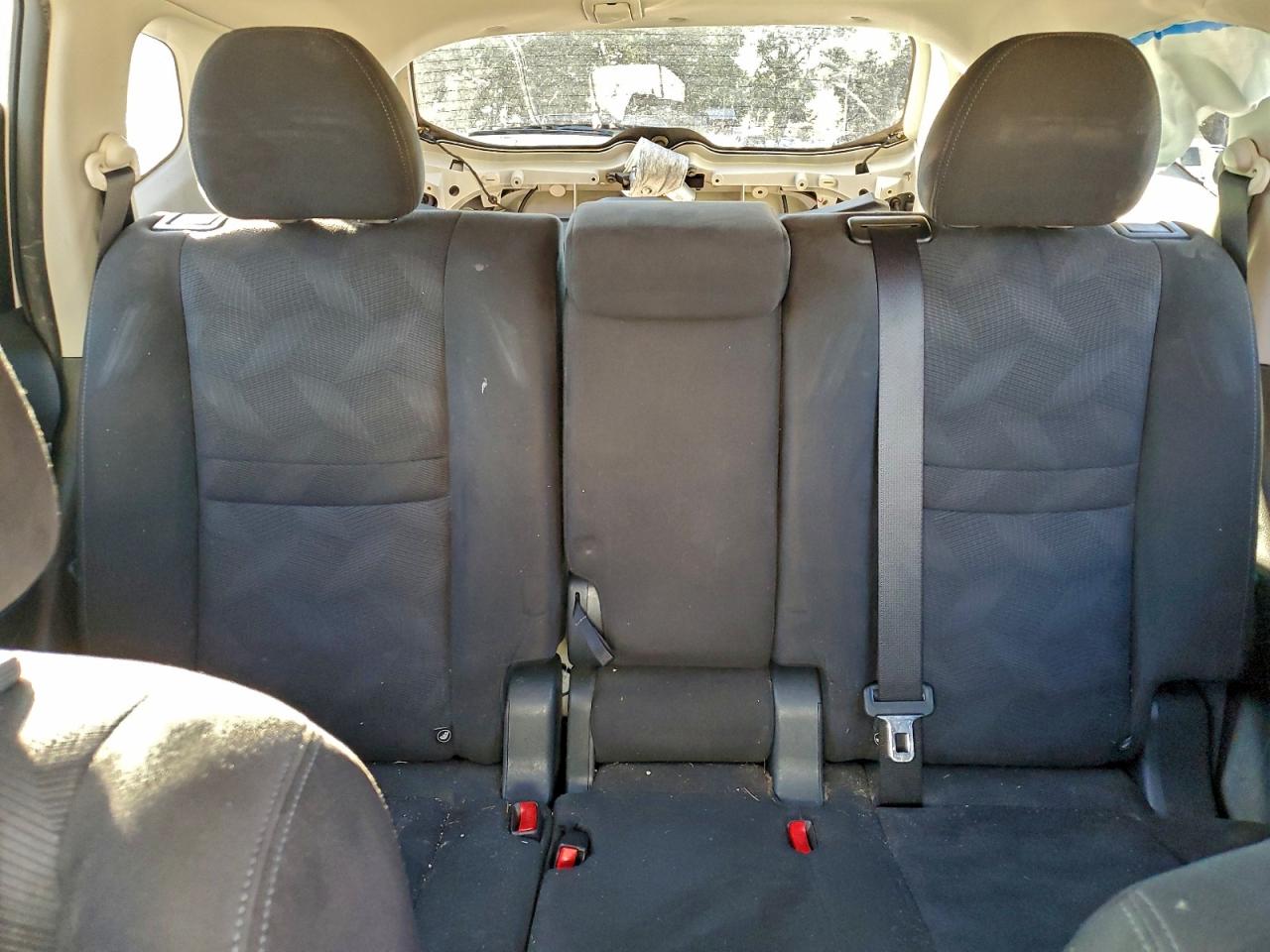 Nissan Rogue S Image 12