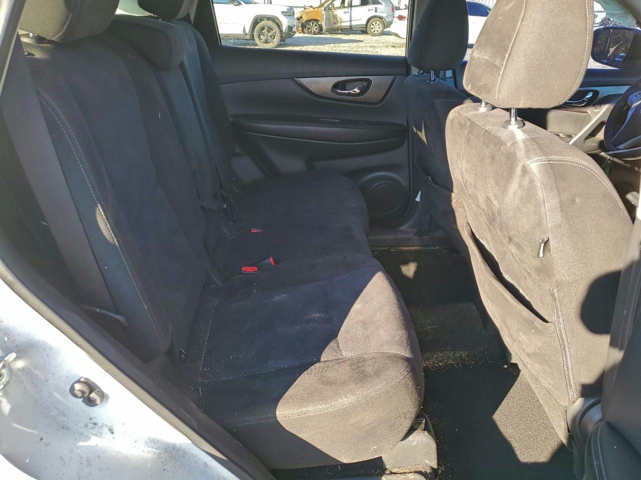 Nissan Rogue S Image 4