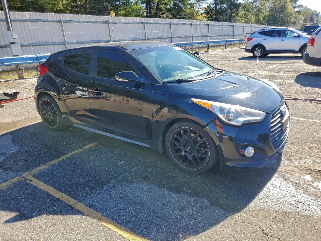 Hyundai VELOSTER Turbo Image 10