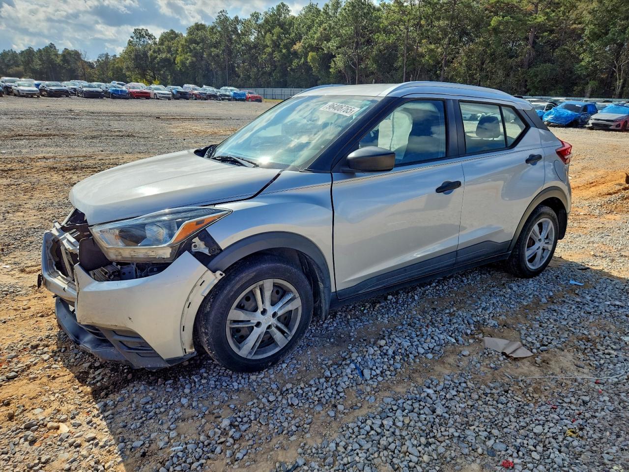 Nissan Kicks S Image 1