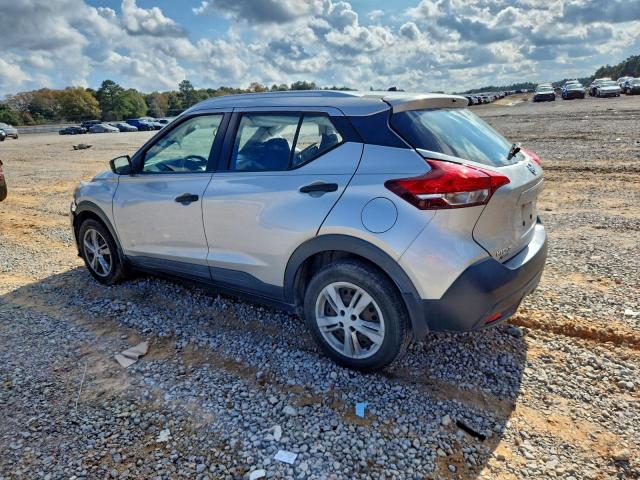 Nissan Kicks S Image 6