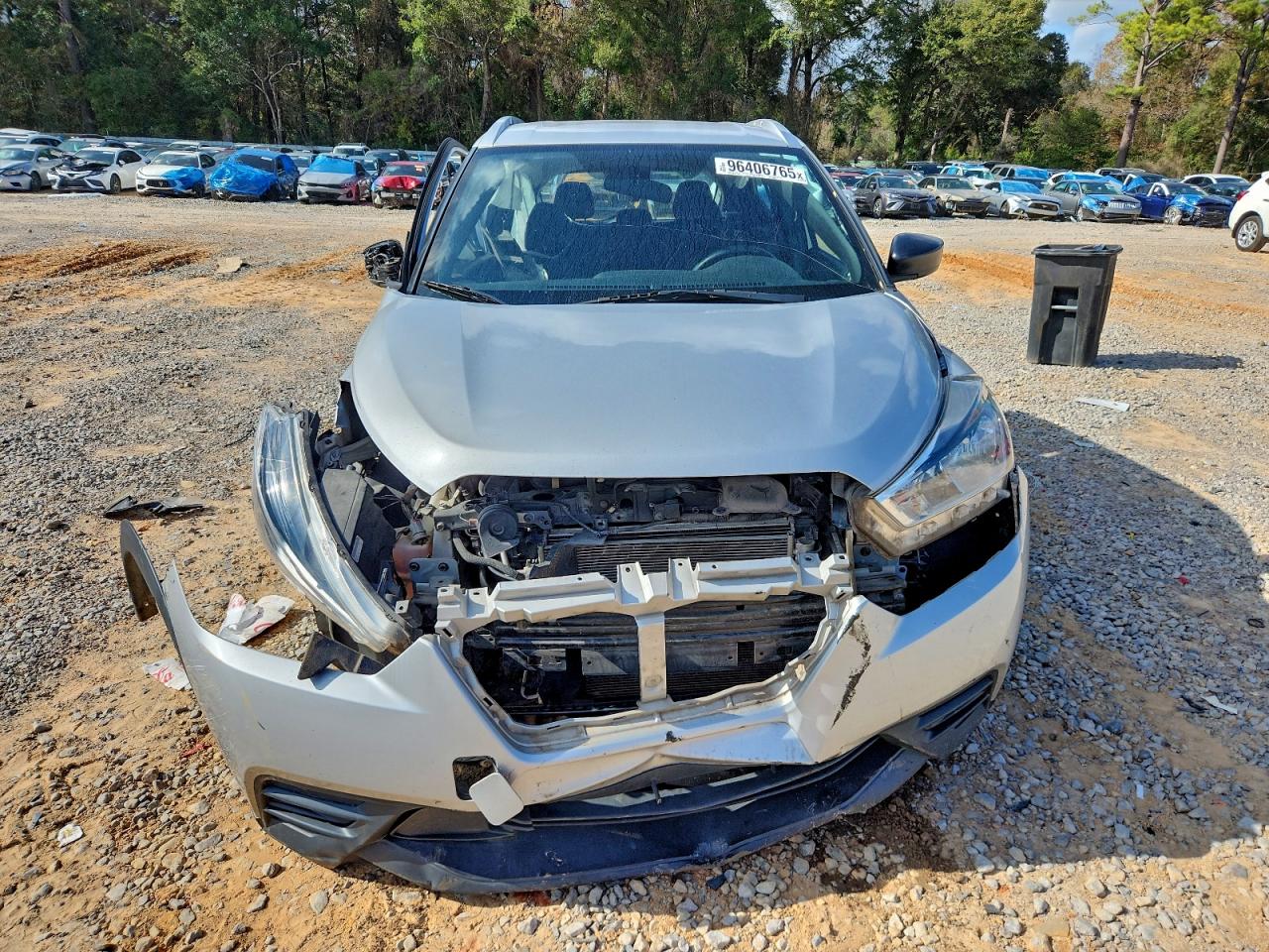 Nissan Kicks S Image 8