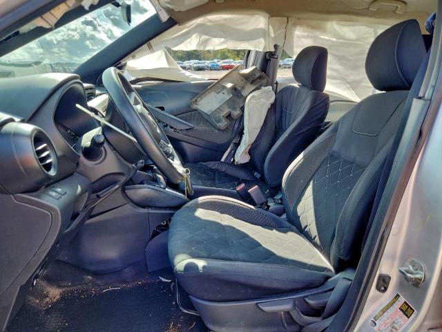 Nissan Kicks S Image 9