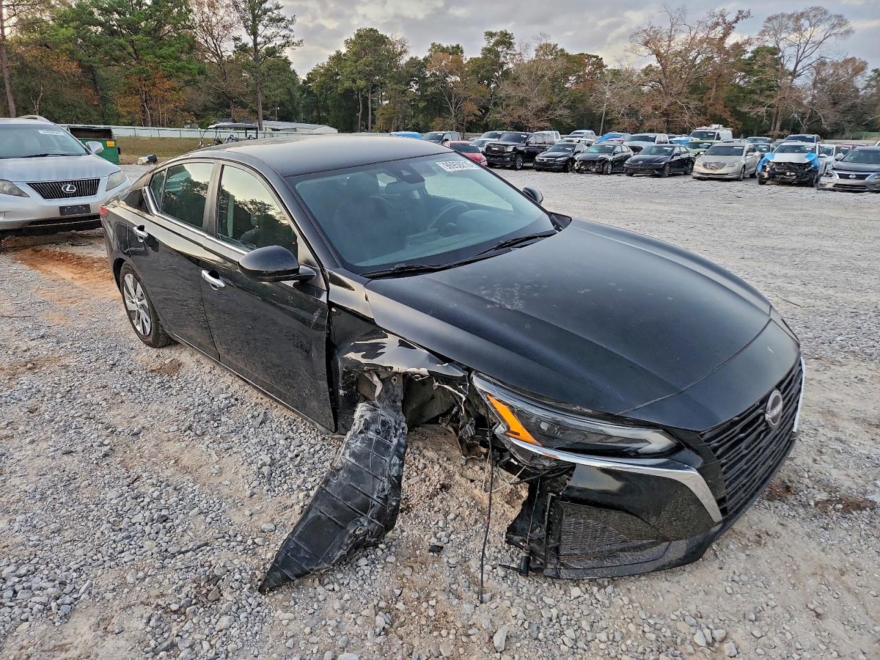 Nissan Altima S Image 8