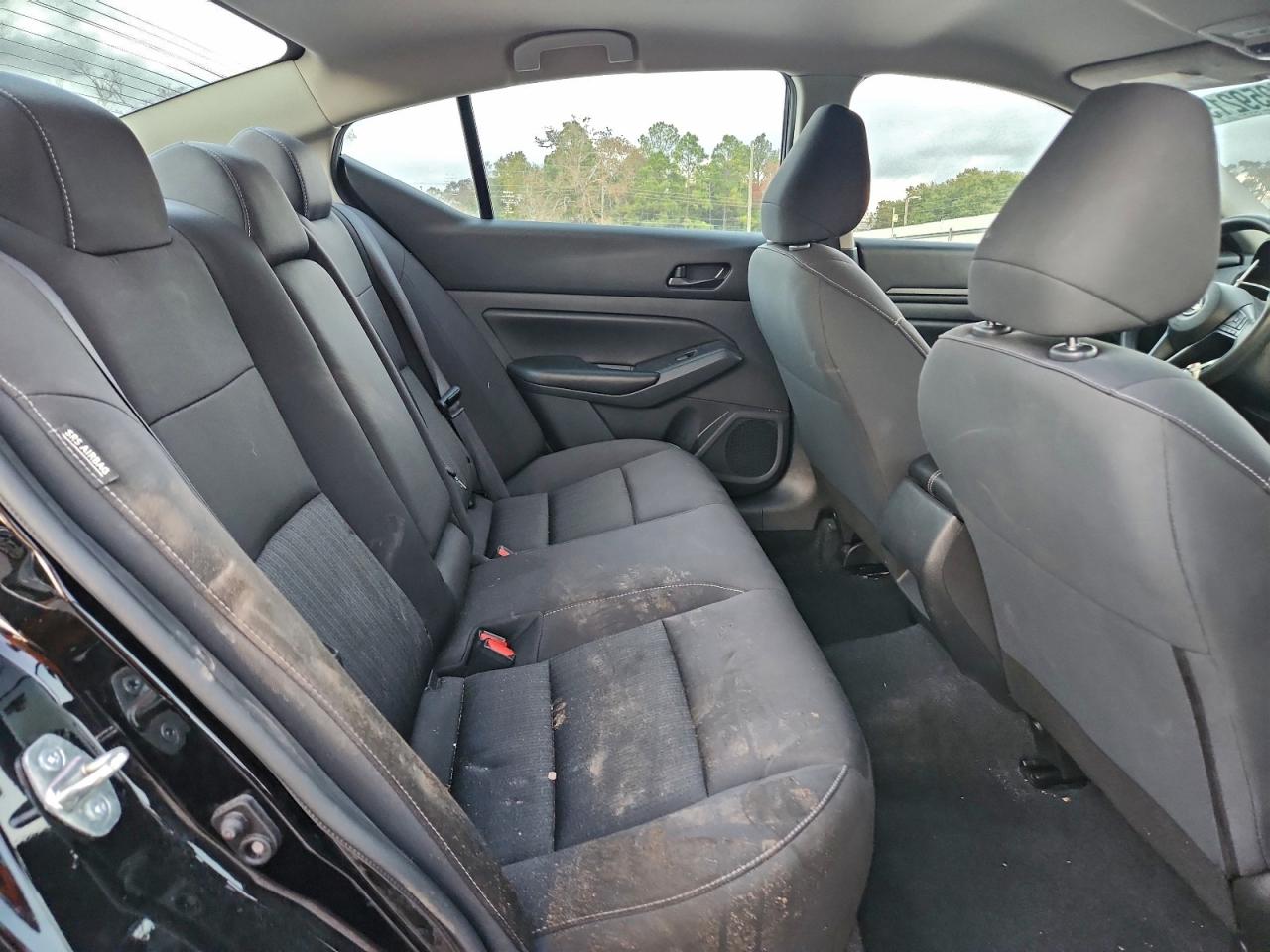 Nissan Altima S Image 4