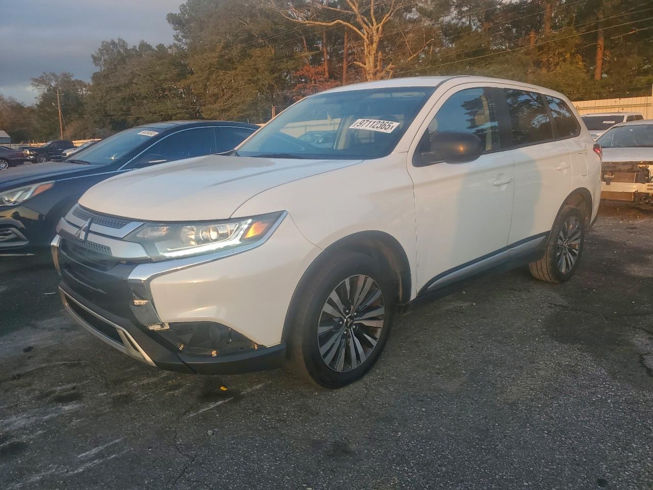 Mitsubishi Outlander Es Image 1