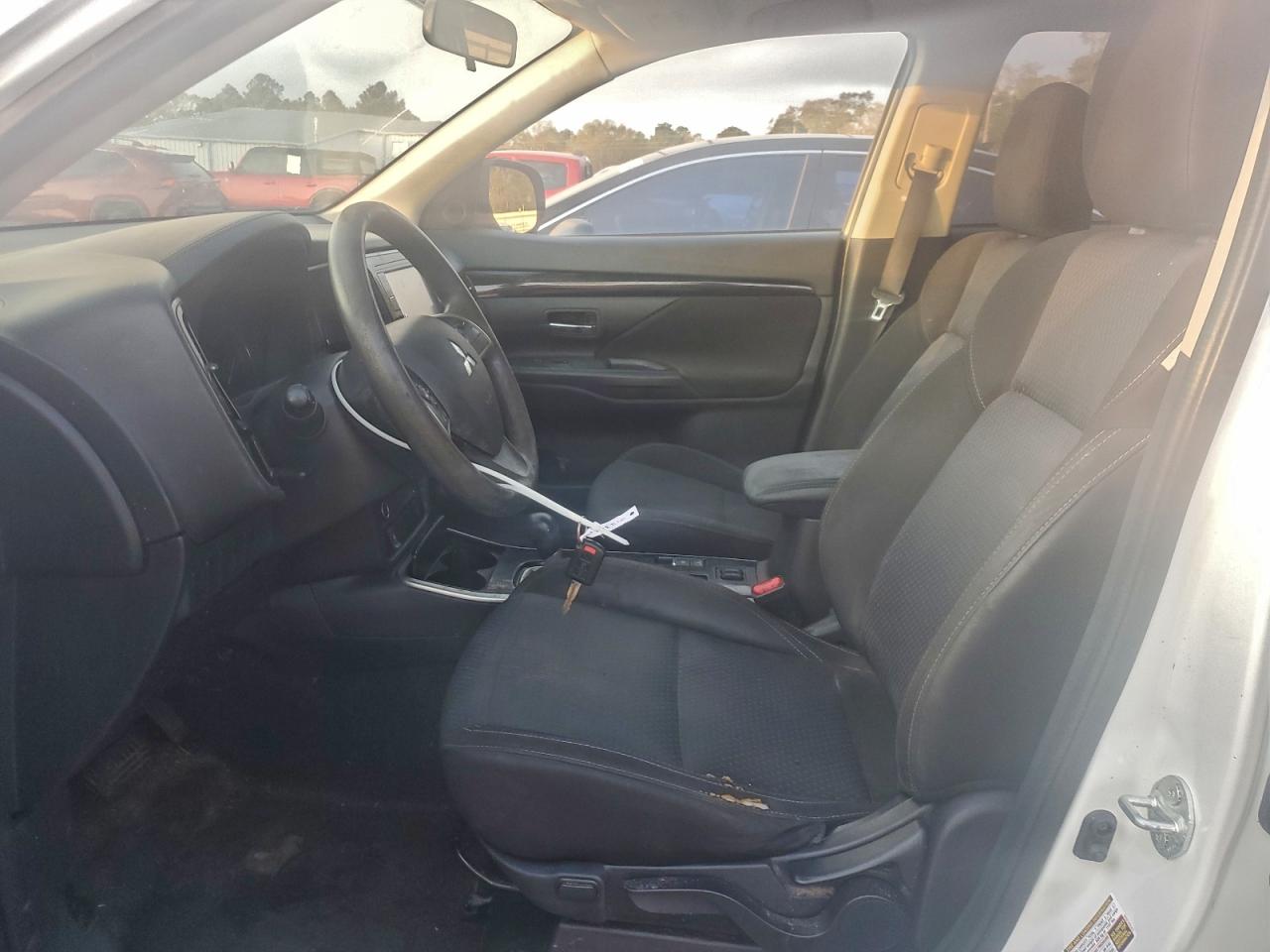 Mitsubishi Outlander Es Image 6