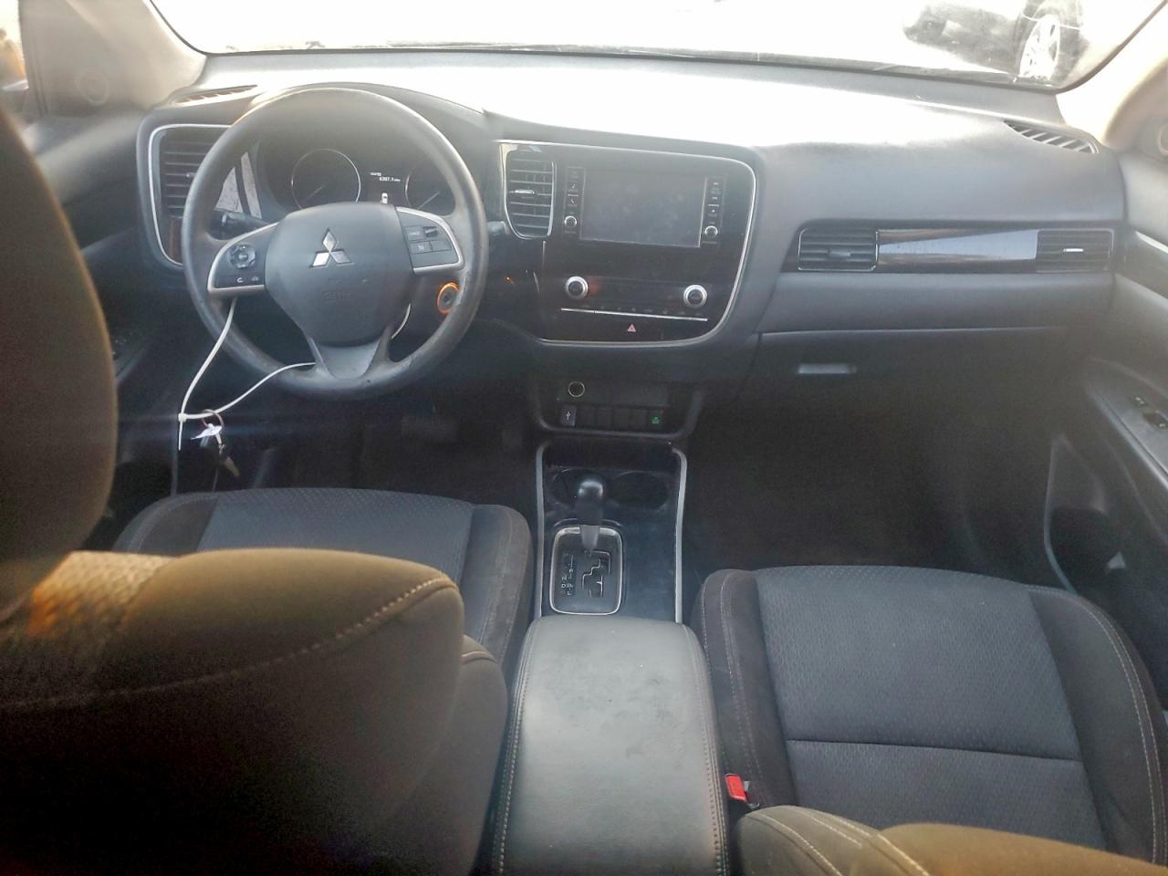 Mitsubishi Outlander Es Image 13