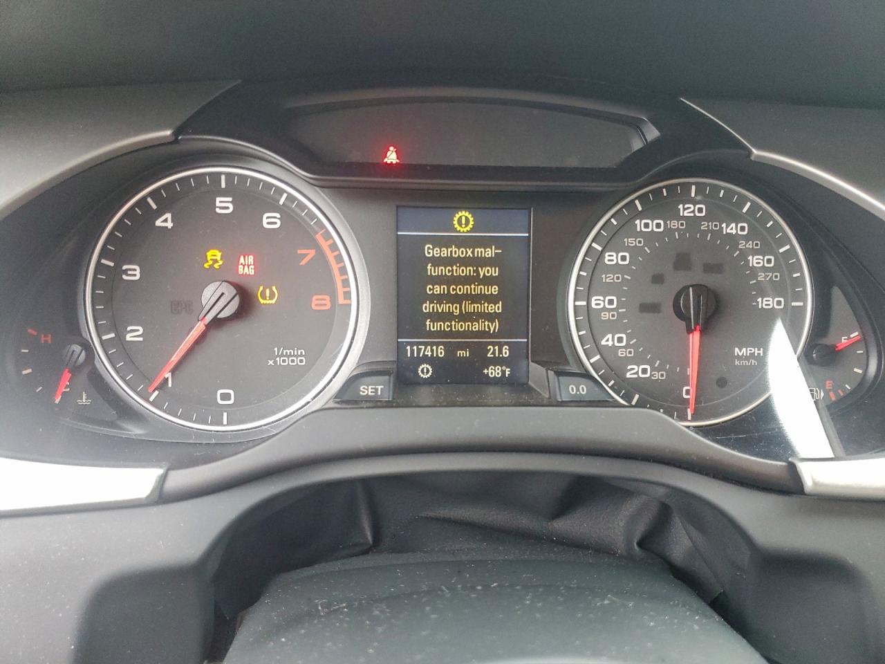 Audi A4 Prestige Image 5