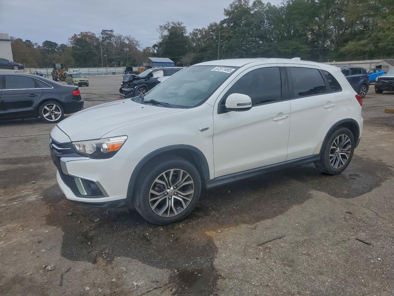 Mitsubishi Outlander Se Image 1